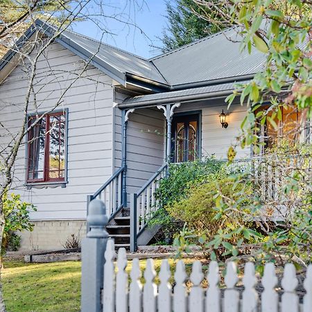 Whispering Pines Cottages Wentworth Falls Exterior photo
