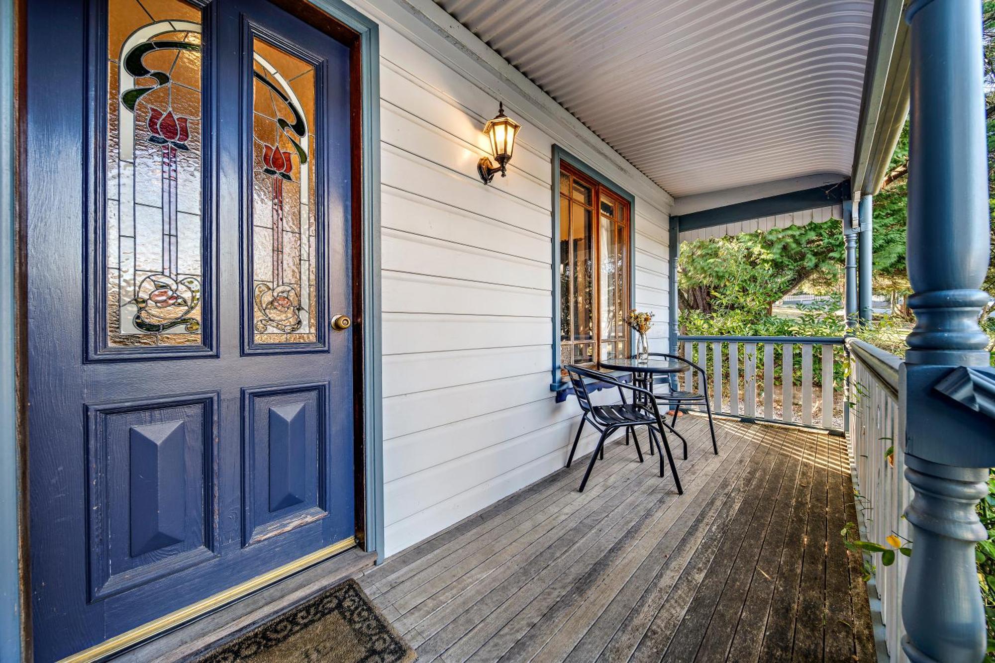 Whispering Pines Cottages Wentworth Falls Room photo