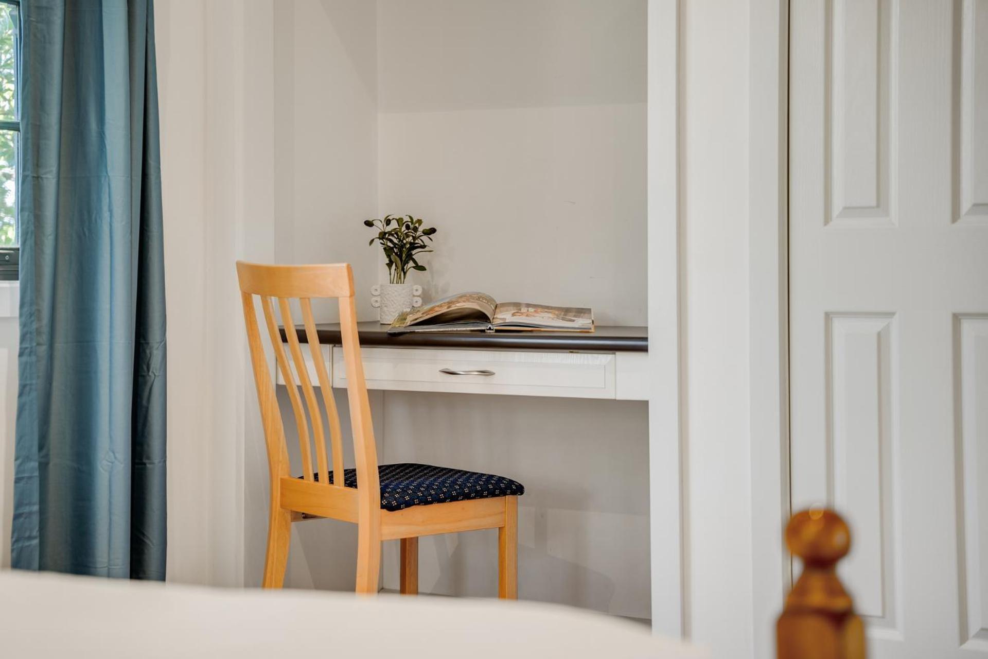Whispering Pines Cottages Wentworth Falls Room photo