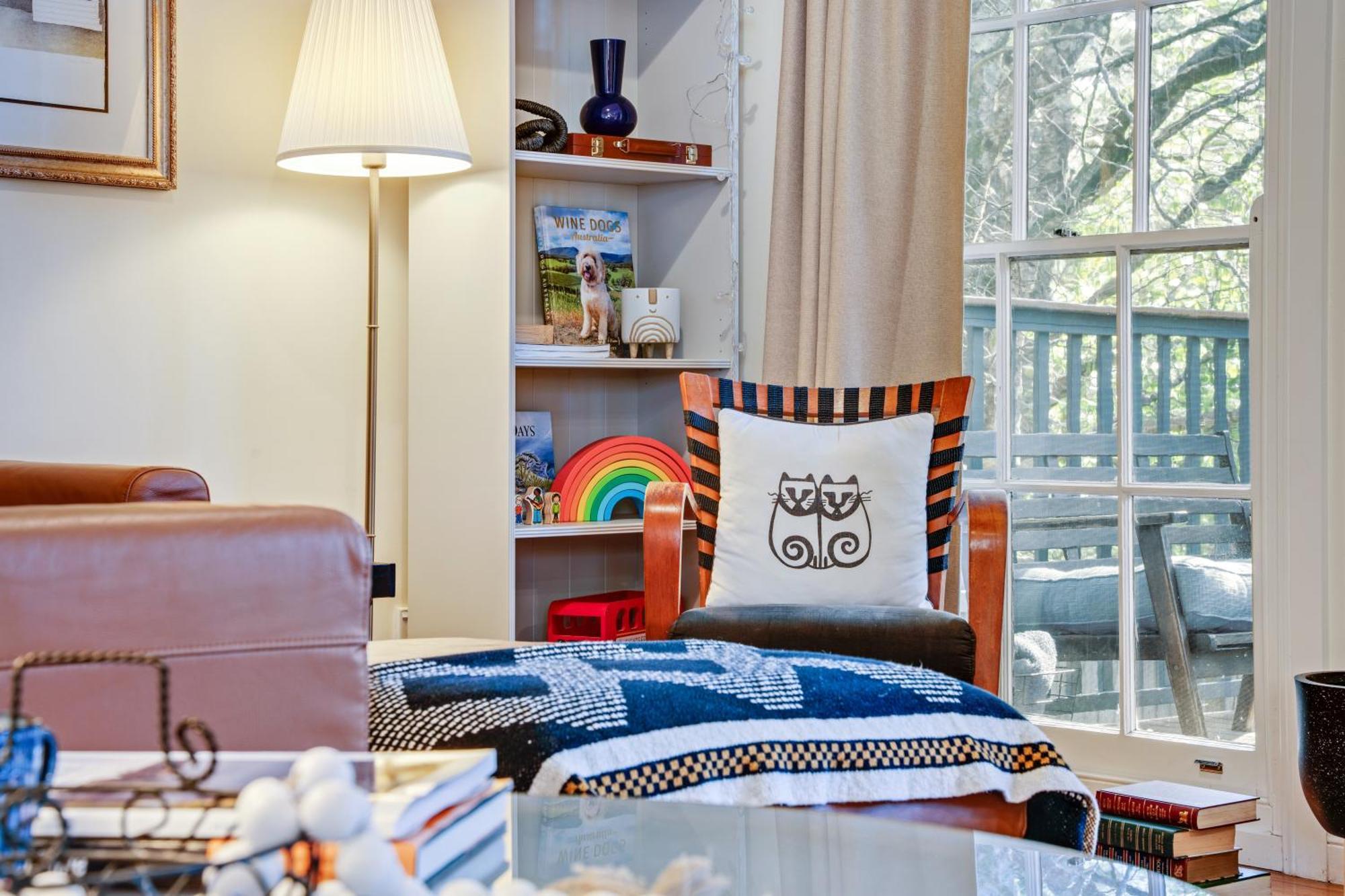 Whispering Pines Cottages Wentworth Falls Room photo