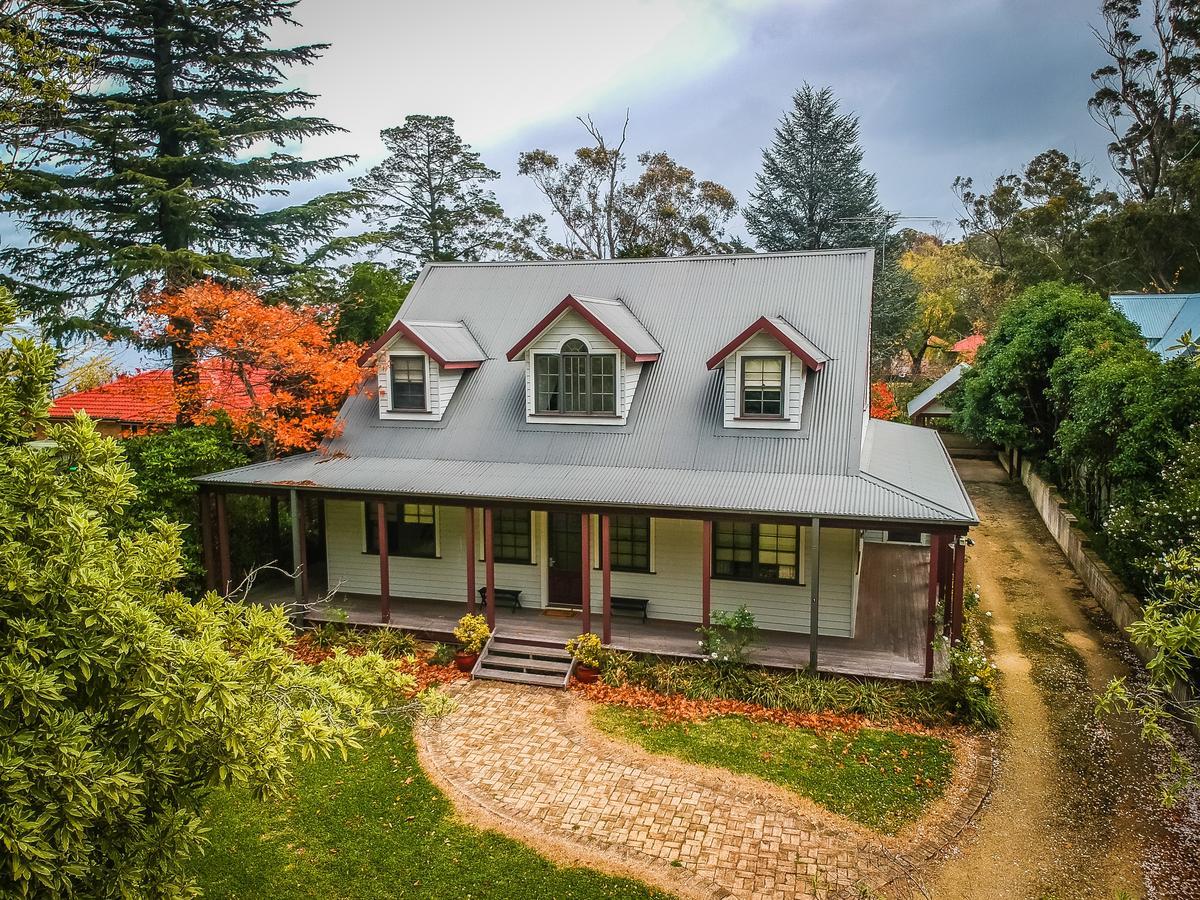 Whispering Pines Cottages Wentworth Falls Exterior photo